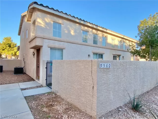 MLS: 2460929 Condo For Sale