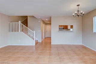 Photo #6: 2460944 Listing 