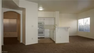 Photo #2: 2460968 Listing 