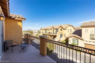 Photo #3: 2460978 Listing 