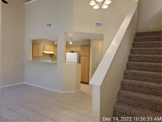 Photo #1: 2461000 Listing 