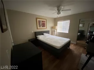 Photo #4: 2461010 Listing 