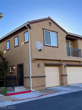 Photo #2: 2461021 Listing 