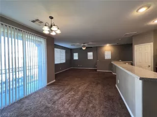 Photo #3: 2461021 Listing 