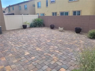 Photo #1: 2461035 Listing 