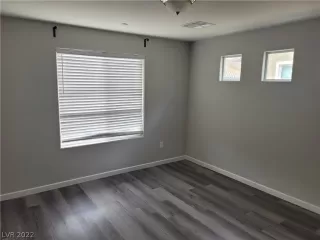 Photo #3: 2461035 Listing 