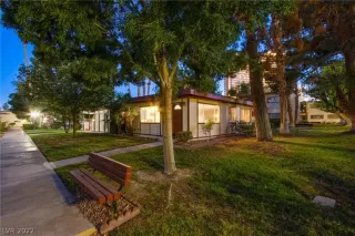 Photo #2: 2461088 Listing