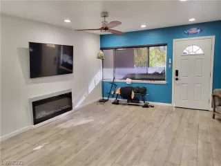 Photo #5: 2461088 Listing