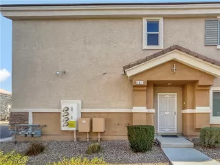 Photo #2: 2461117 Listing