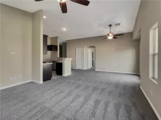 Photo #4: 2461117 Listing