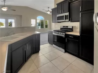 Photo #6: 2461117 Listing