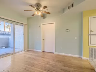 Photo #2: 2461134 Listing