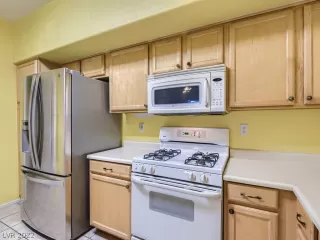 Photo #3: 2461134 Listing