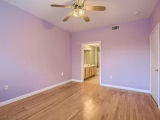 Photo #6: 2461134 Listing