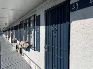 Photo #1: 2461192 Listing 