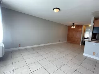 Photo #3: 2461192 Listing 
