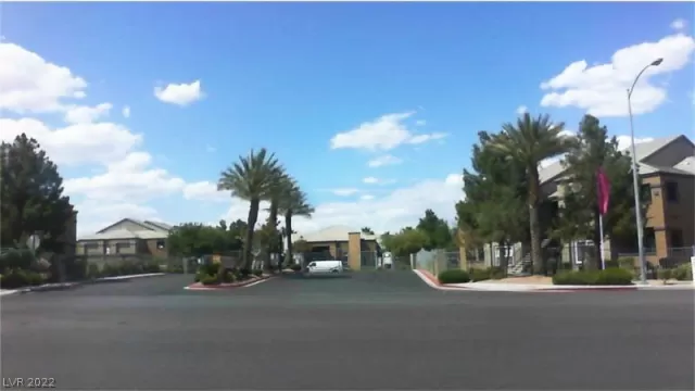 MLS: 2461211 Condo For Sale