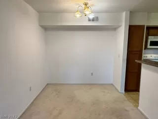 Photo #4: 2461211 Listing 