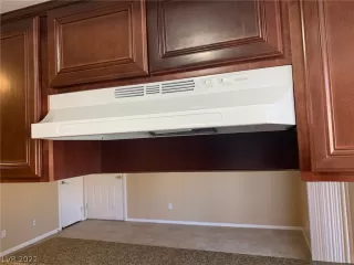 Photo #4: 2461213 Listing