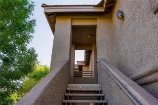 Photo #2: 2461261 Listing 