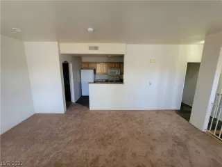 Photo #3: 2461265 Listing 