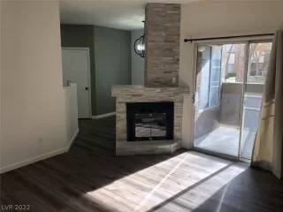 Photo #4: 2461267 Listing