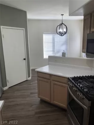 Photo #6: 2461267 Listing