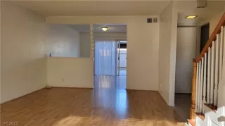 Photo #1: 2461291 Listing 