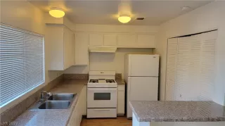 Photo #4: 2461291 Listing 