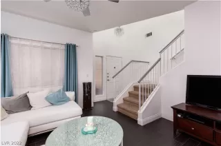 Photo #1: 2461304 Listing 