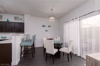 Photo #4: 2461304 Listing 