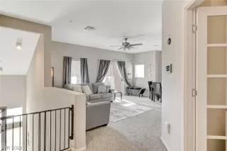 Photo #3: 2461312 Listing