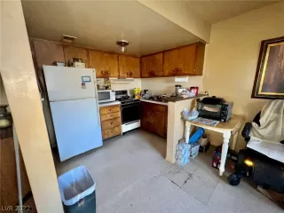 Photo #3: 2461328 Listing