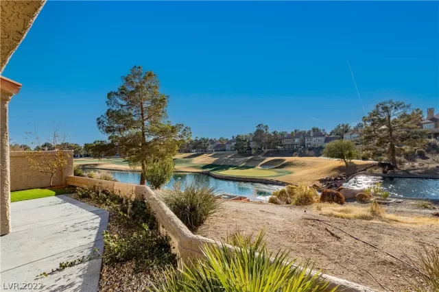 MLS: 2461330 Condo For Sale