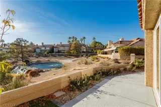 Photo #2: 2461330 Listing 