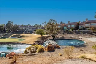 Photo #3: 2461330 Listing 