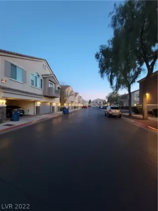 Photo #3: 2461346 Listing