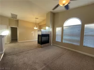 Photo #4: 2461354 Listing 