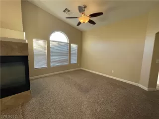 Photo #5: 2461354 Listing 