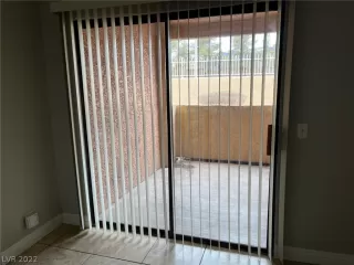 Photo #4: 2461388 Listing 