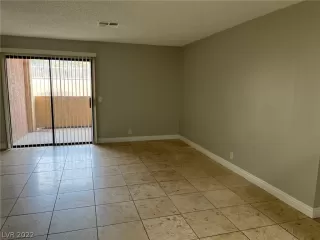 Photo #6: 2461388 Listing 