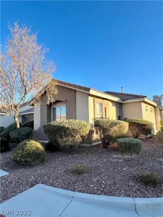 Photo #1: 2461395 Listing