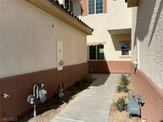 Photo #2: 2461467 Listing 