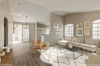 Photo #4: 2461473 Listing