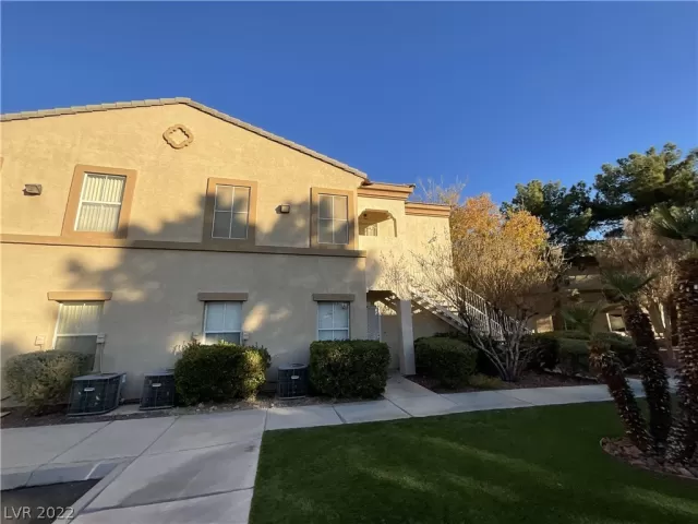 MLS: 2461522 Condo For Sale