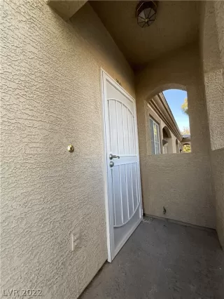 Photo #2: 2461522 Listing 