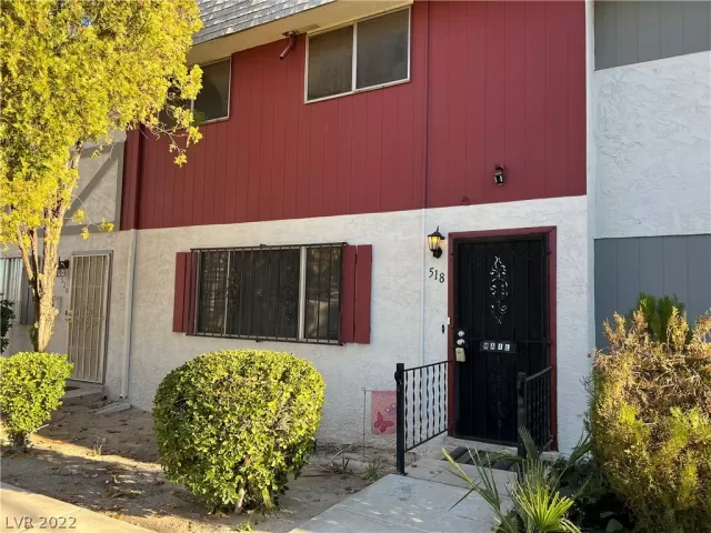 MLS: 2461526 Condo For Sale