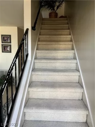 Photo #4: 2461526 Listing 