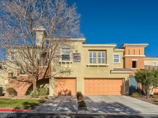 Photo #1: 2461587 Listing