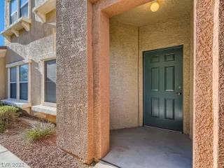 Photo #2: 2461587 Listing